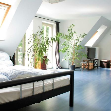 Zentrale Ferienwohnung Anker Im Sonnenblumenhaus Flensburgo Exterior foto