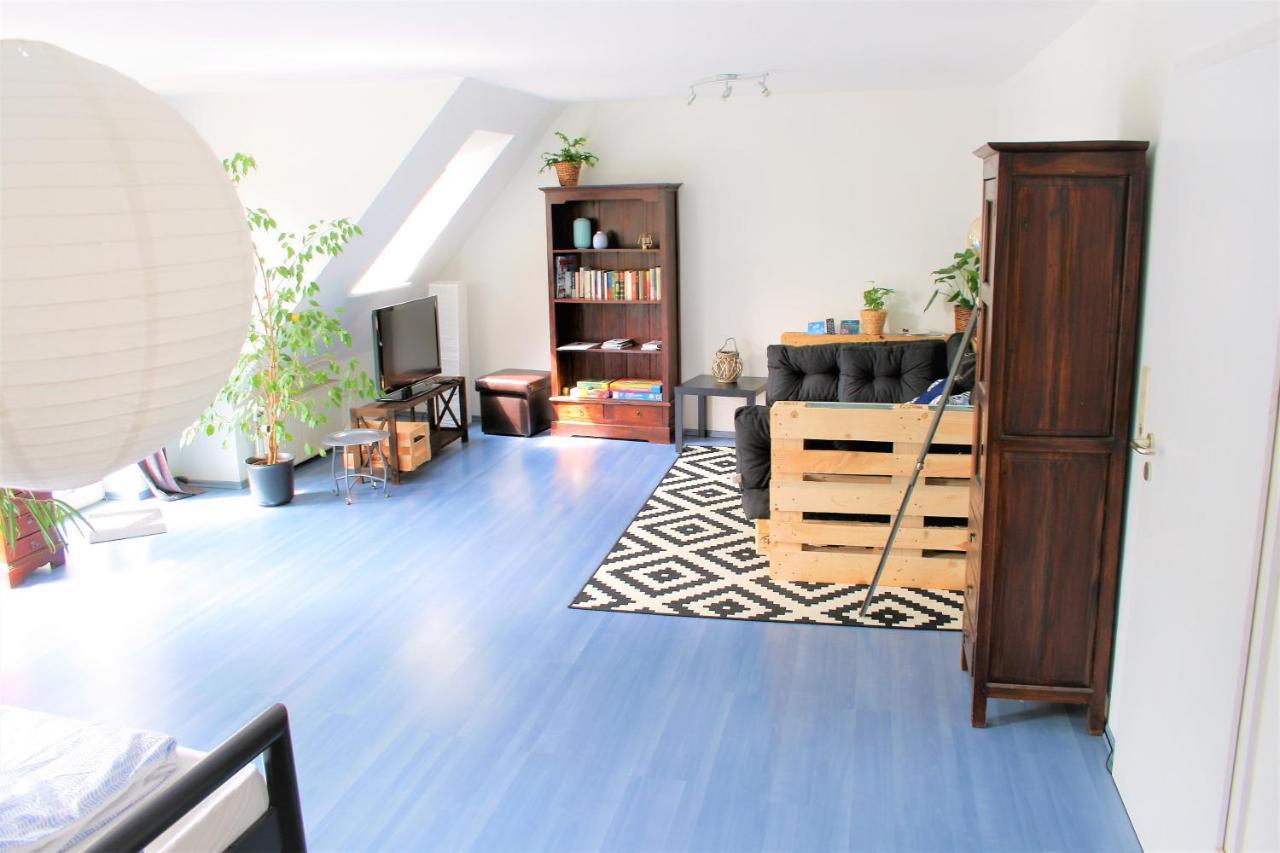 Zentrale Ferienwohnung Anker Im Sonnenblumenhaus Flensburgo Exterior foto